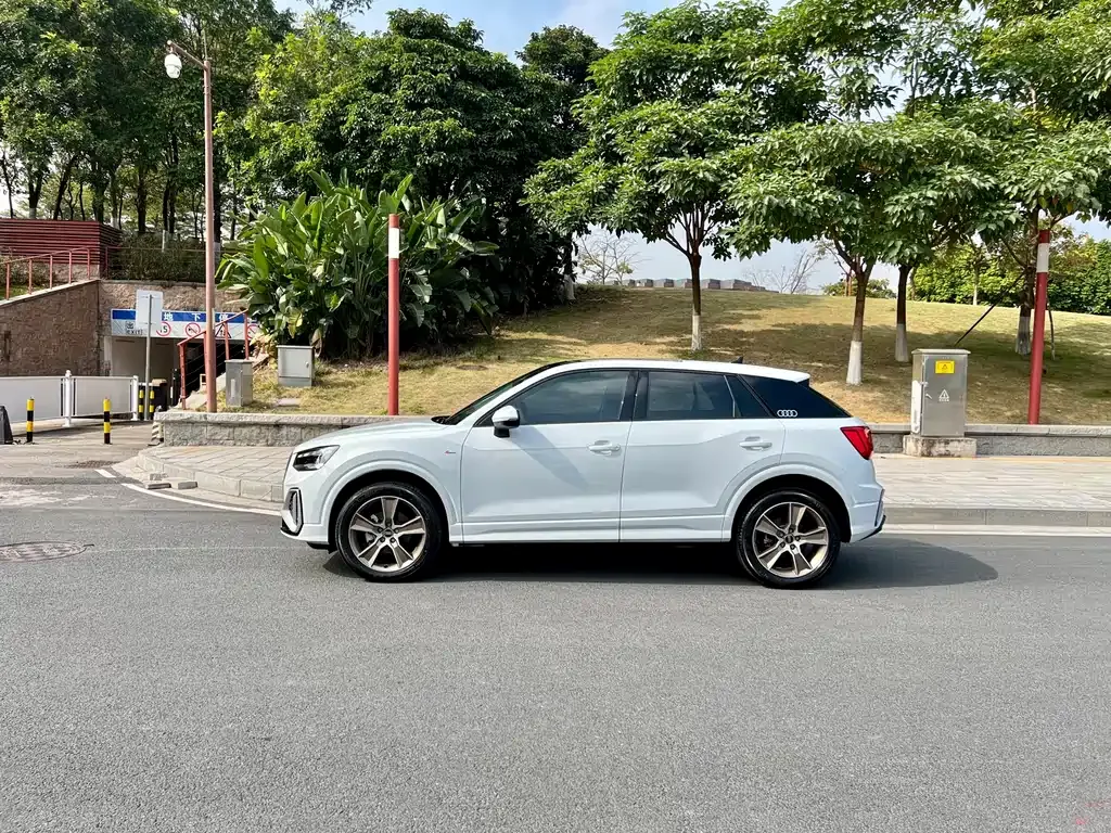 Audi Q2L 2022 из CN, фото 5