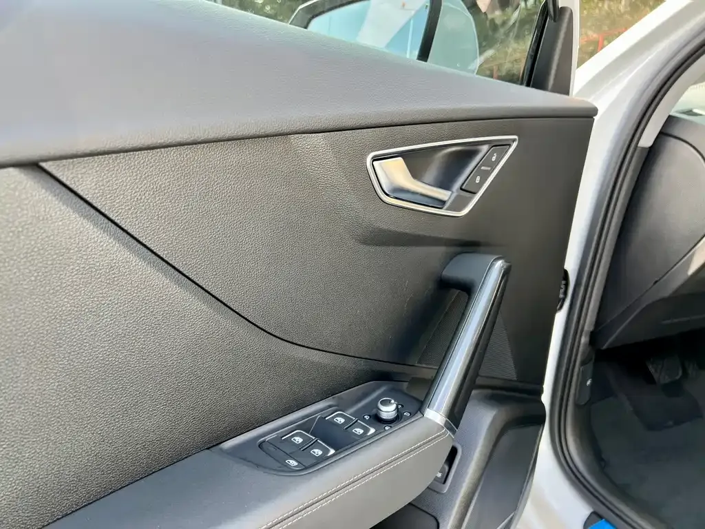 Audi Q2L 2022 из CN, фото 10