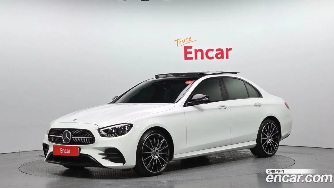 Mercedes-Benz E-Class — фото 1