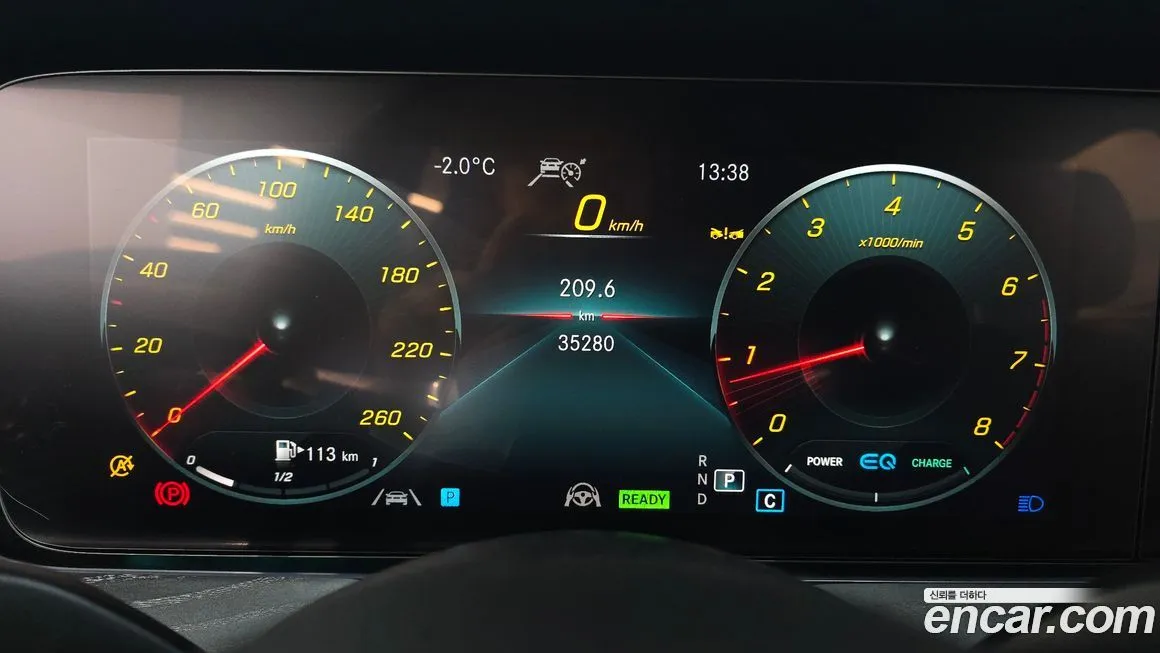 Mercedes-Benz E-Class — фото 8