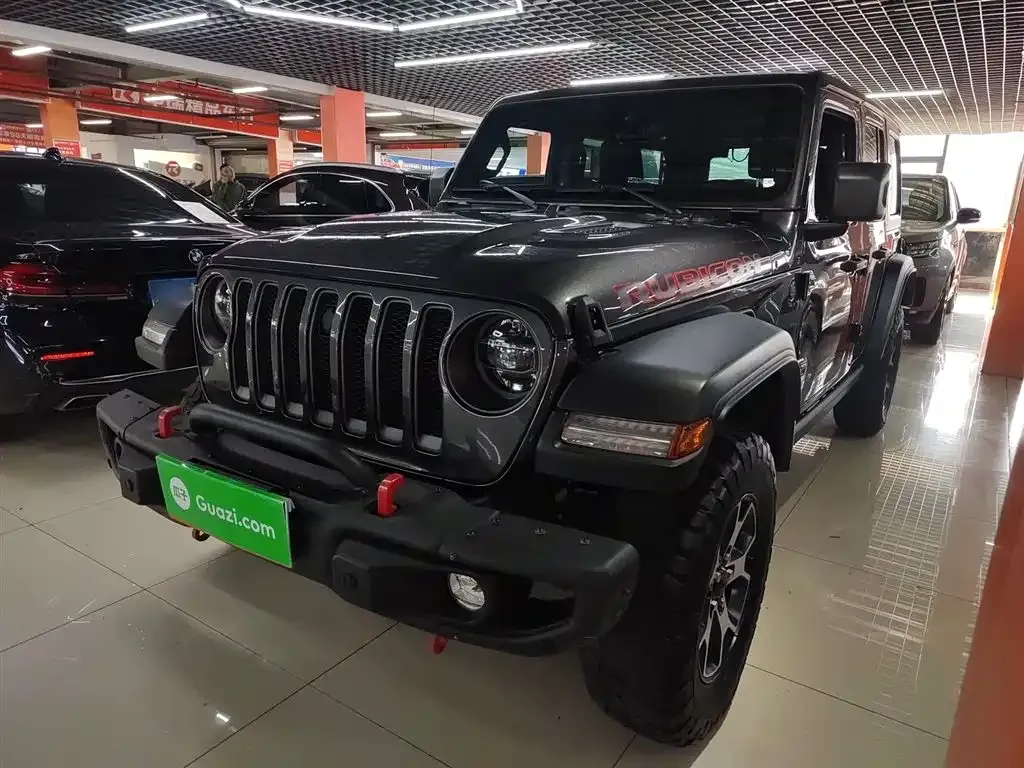 Jeep Wrangler — фото 1