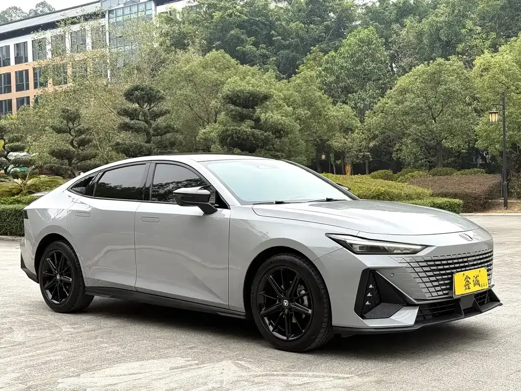 Changan UNI-V 2023 из CN, фото 2