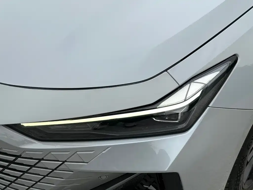 Changan UNI-V 2023 из CN, фото 5