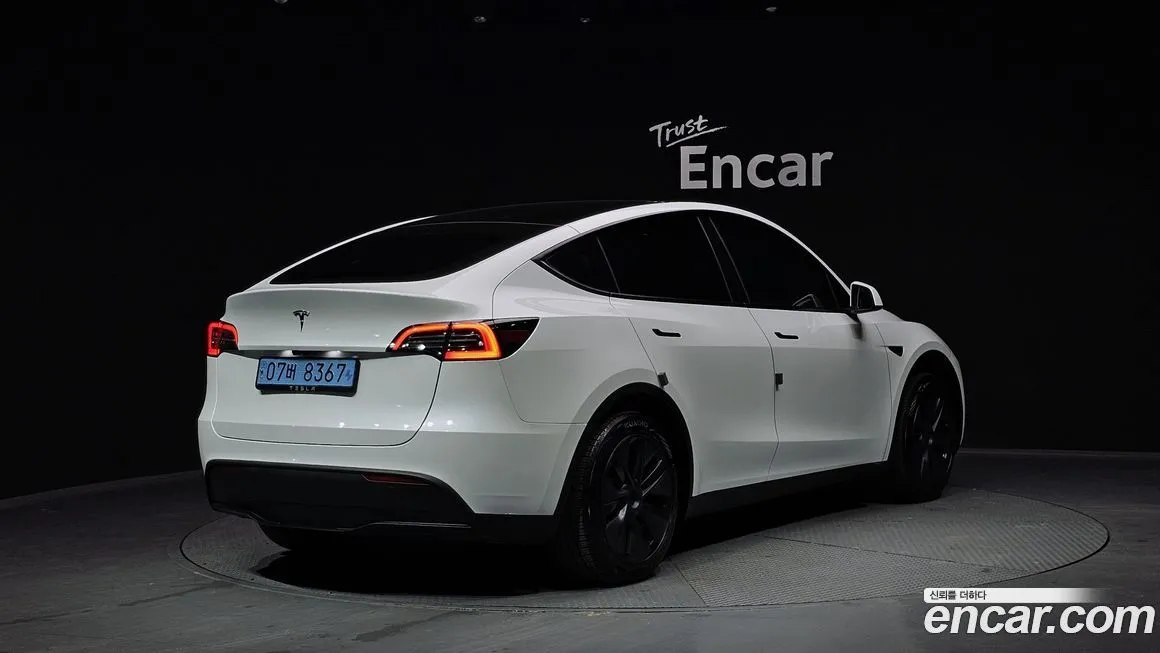 Tesla Model Y 2025 из KR, фото 2