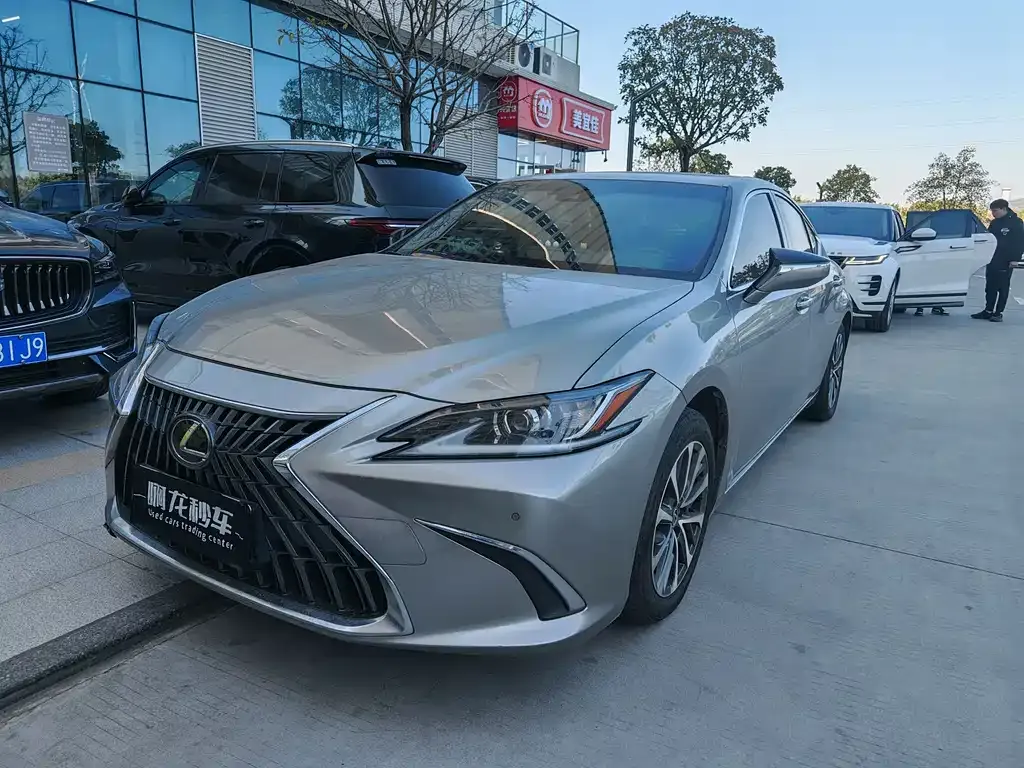Lexus ES 2022 из CN, фото 1