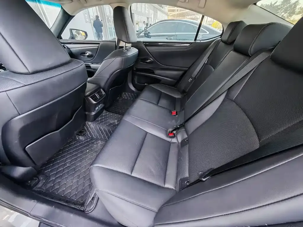 Lexus ES 2022 из CN, фото 8