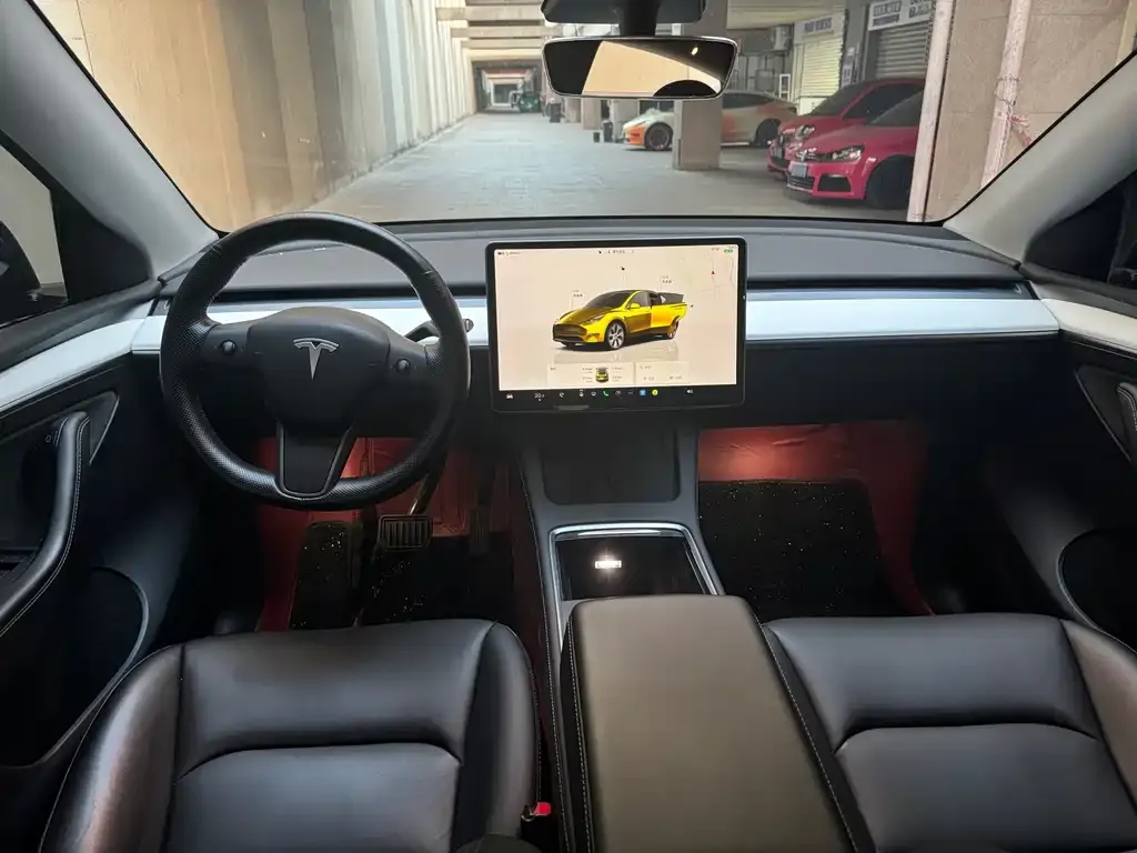 Tesla Model Y — фото 4