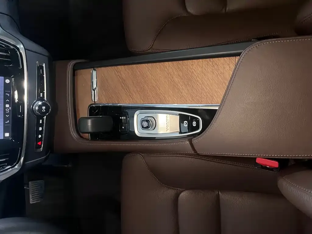 Volvo S90 2023 из CN, фото 2