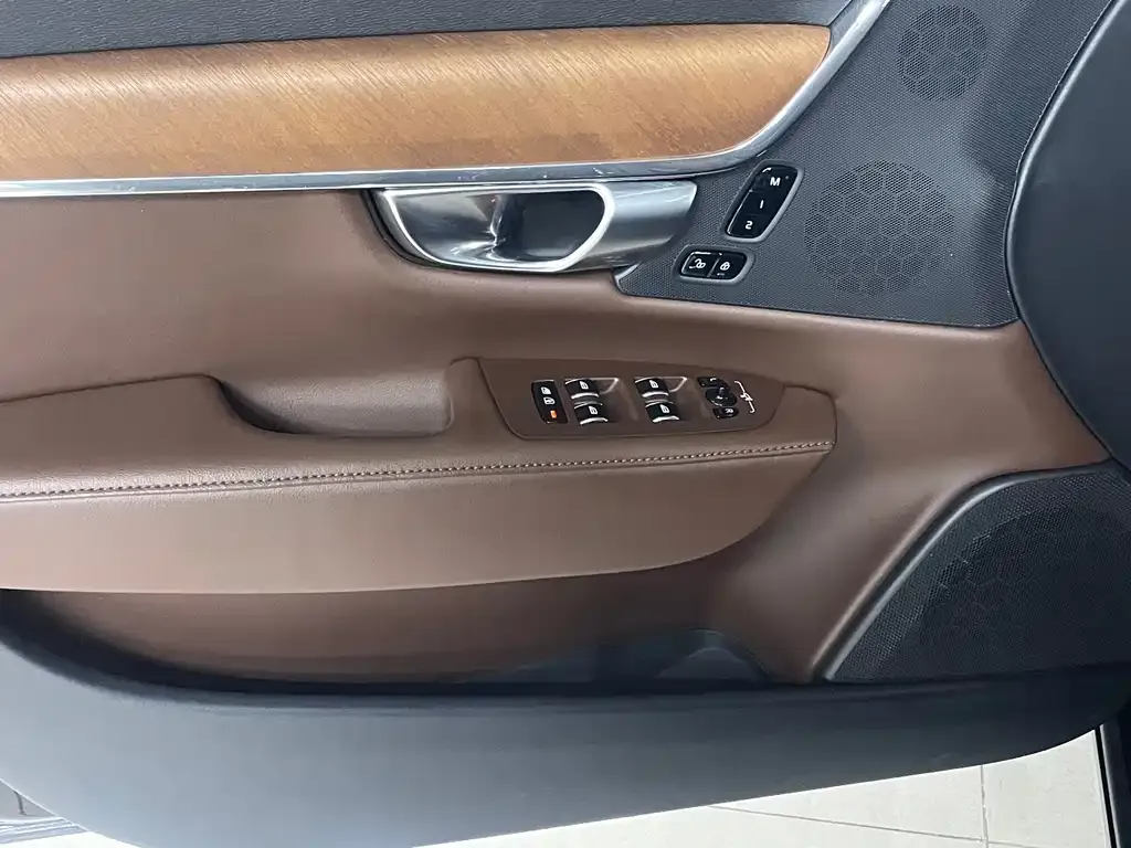 Volvo S90 2023 из CN, фото 6