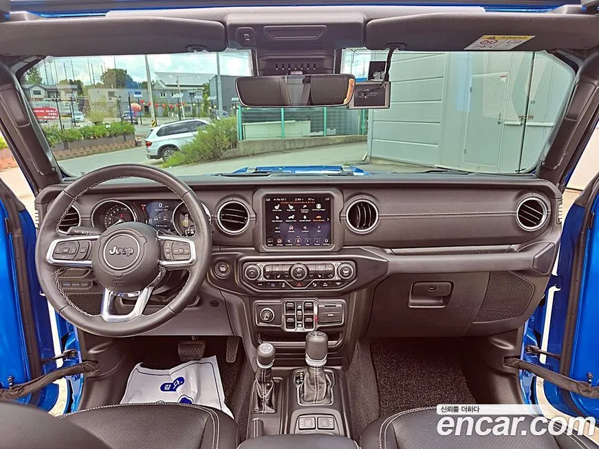 Jeep Wrangler 2022 из KR, фото 3