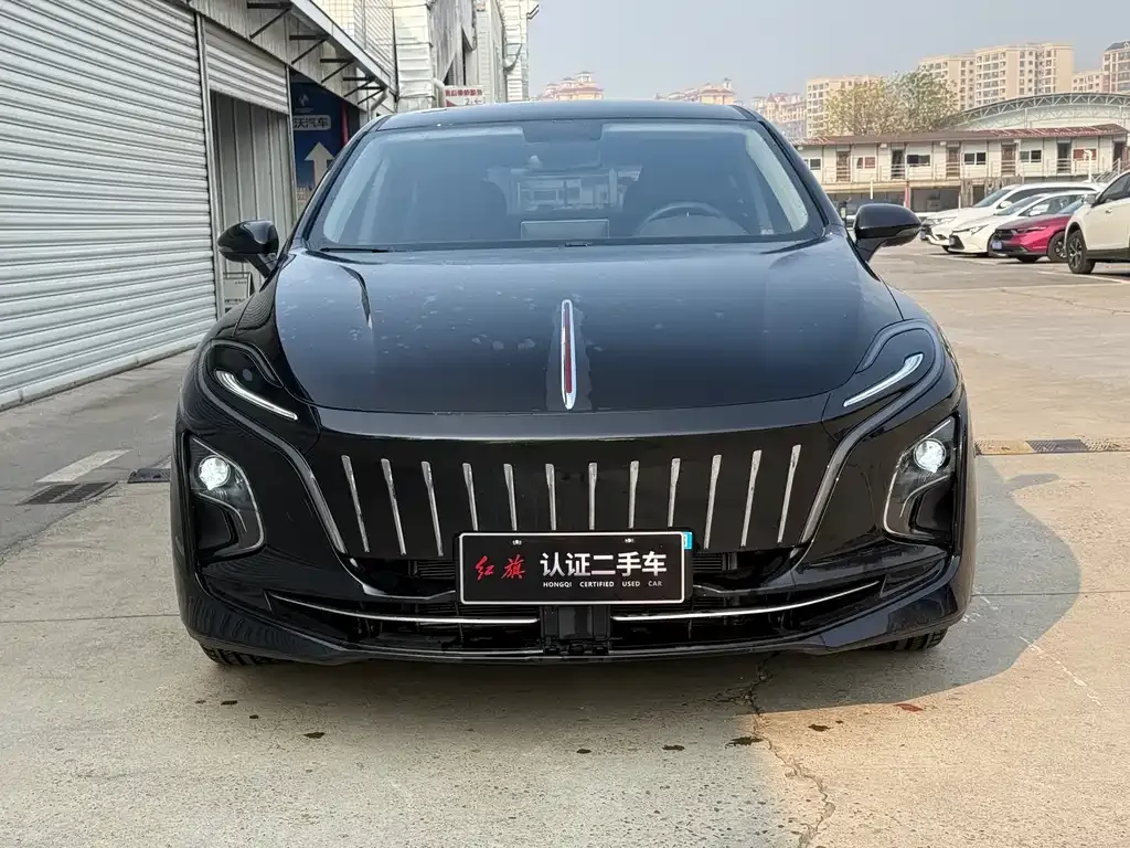Hongqi E-QM5 2024 из CN, фото 2