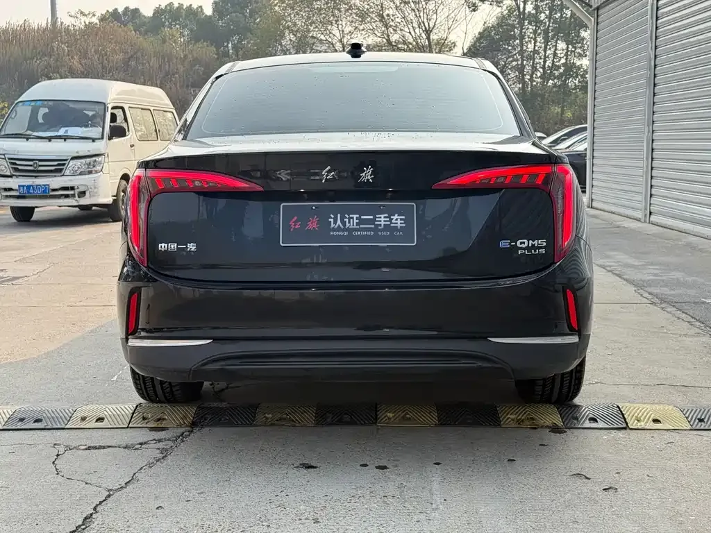 Hongqi E-QM5 2024 из CN, фото 5