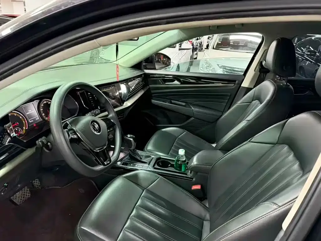 Volkswagen Passat 2021 из CN, фото 6