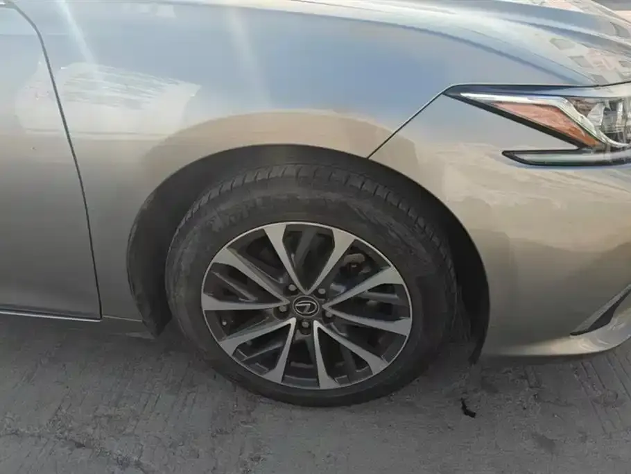 Lexus ES 2023 из CN, фото 3