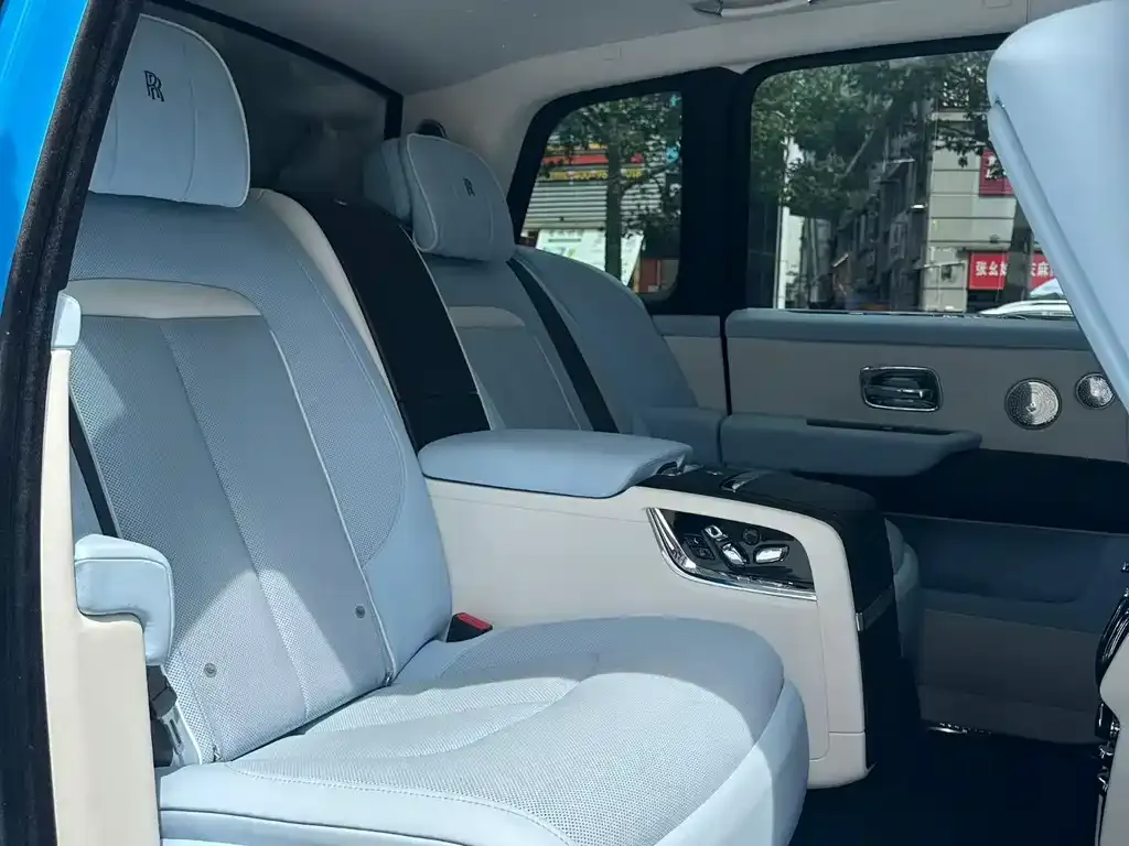 Rolls-Royce Cullinan 2022 из CN, фото 3