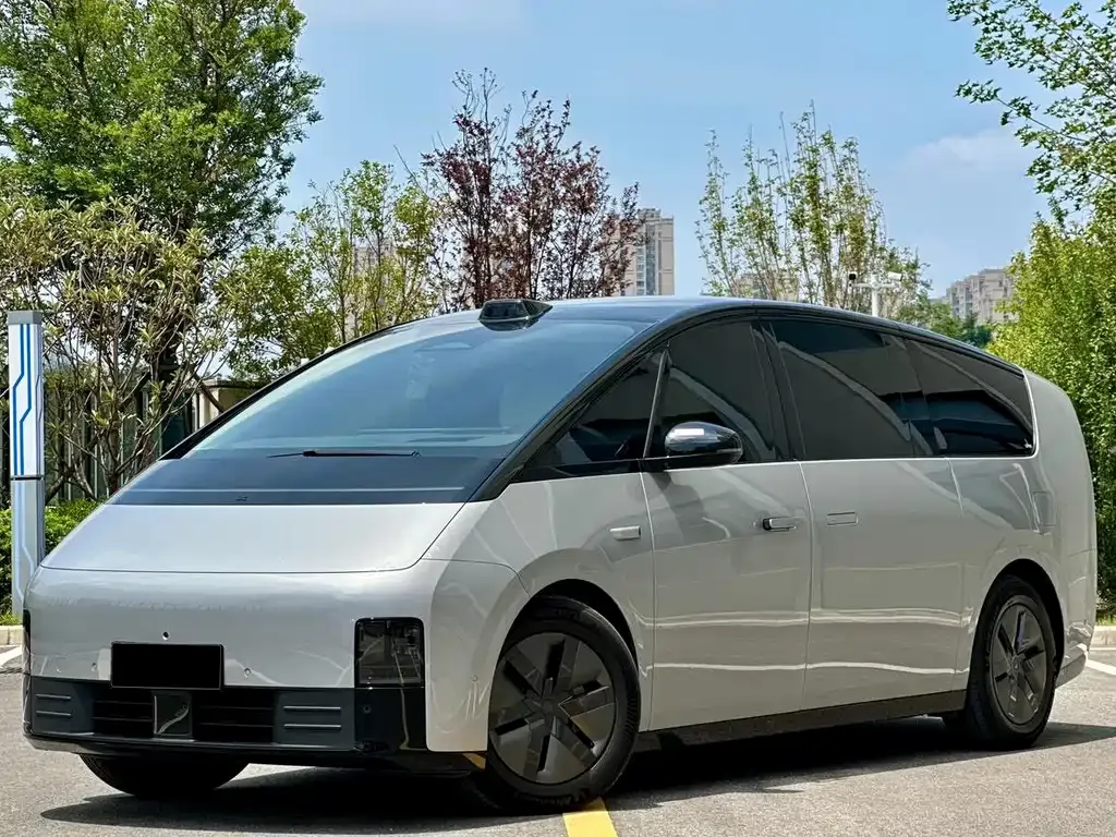 Li Auto MEGA 2024 из CN, фото 1
