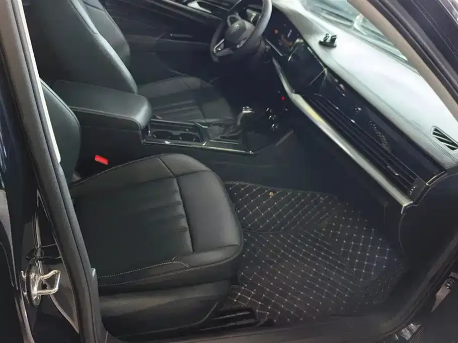 Volkswagen Passat 2022 из CN, фото 2