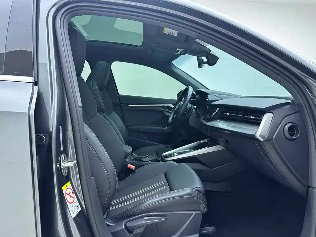 Audi A3 2022 из CN, фото 4