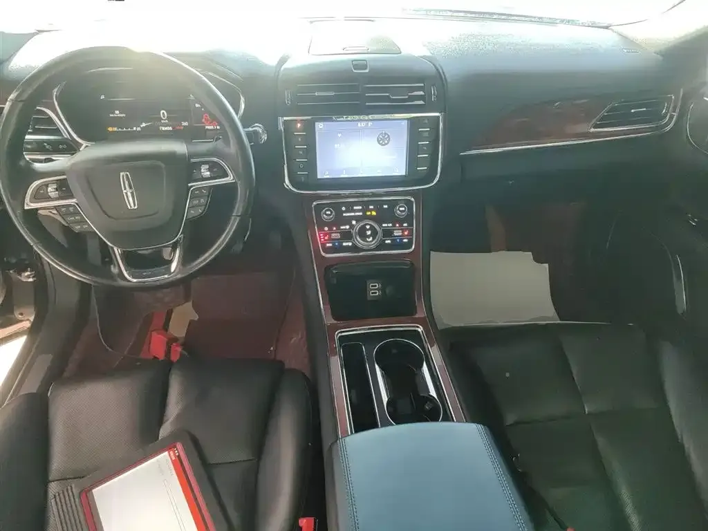 Lincoln Continental 2021 из CN, фото 4