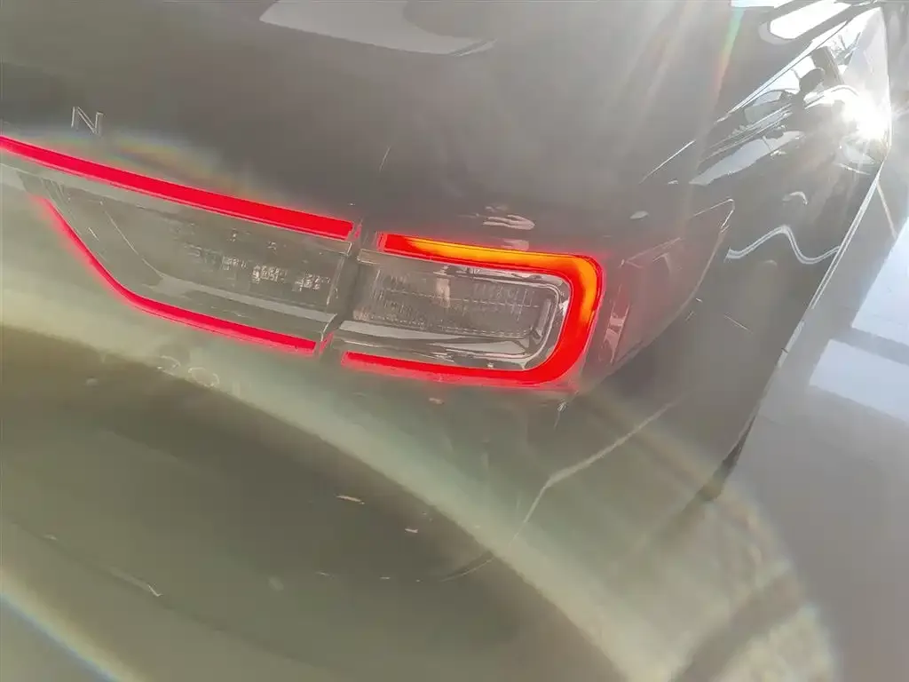 Lincoln Continental 2021 из CN, фото 3