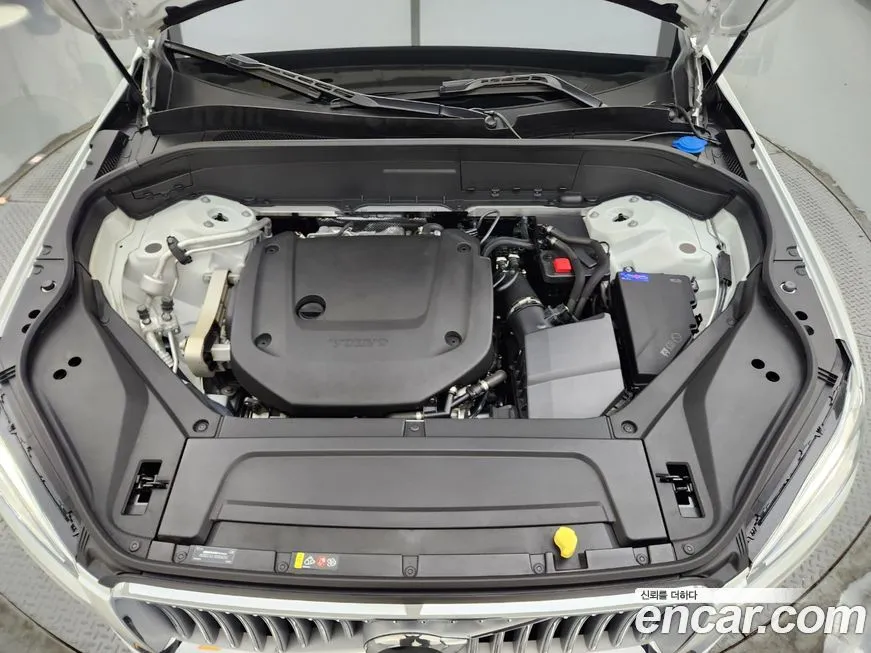 Volvo XC90 — фото 10