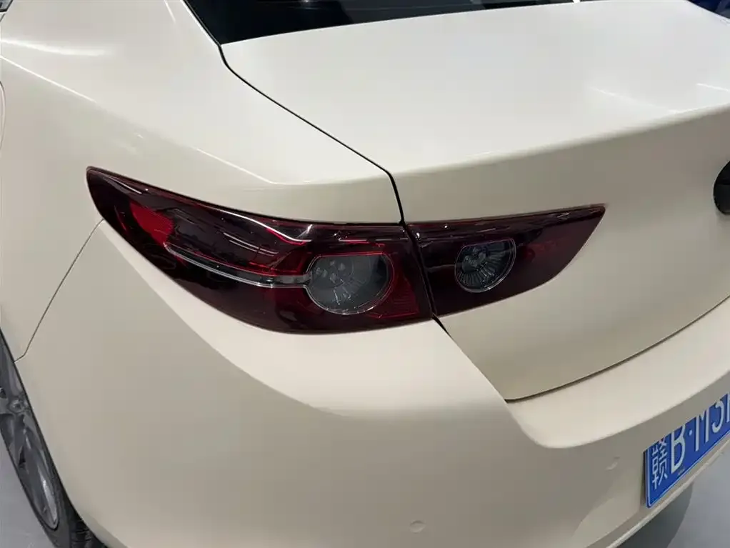 Mazda 3 Axela 2021 из CN, фото 2
