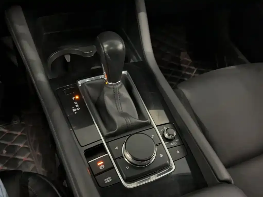 Mazda 3 Axela 2021 из CN, фото 3
