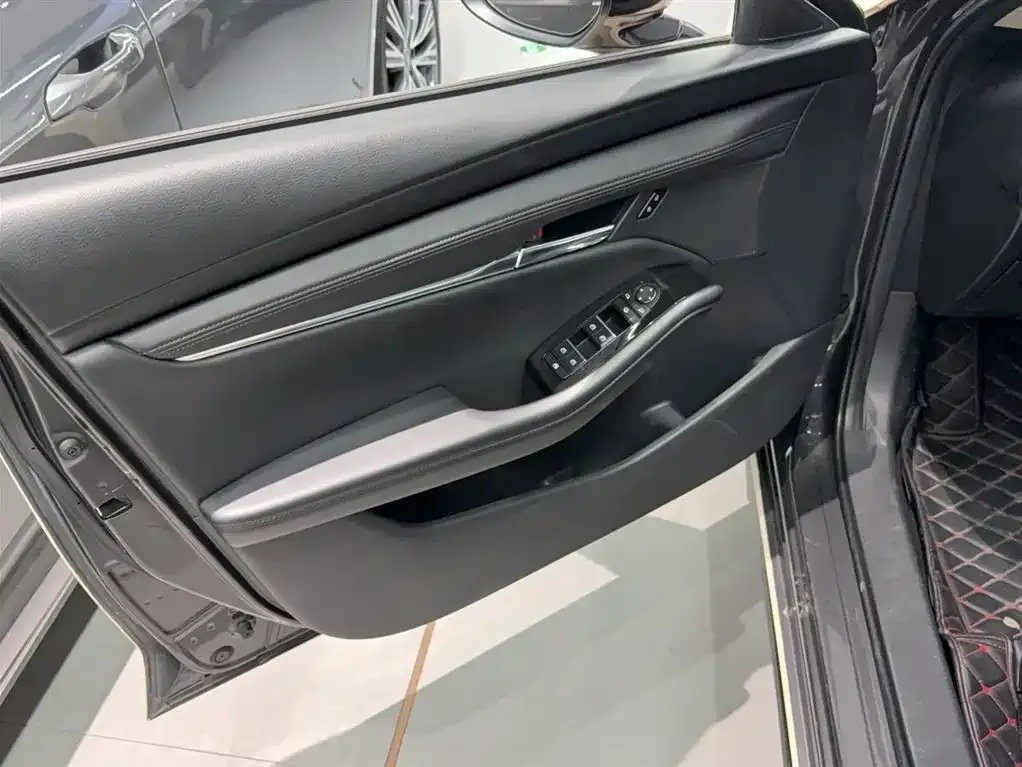 Mazda 3 Axela 2021 из CN, фото 7
