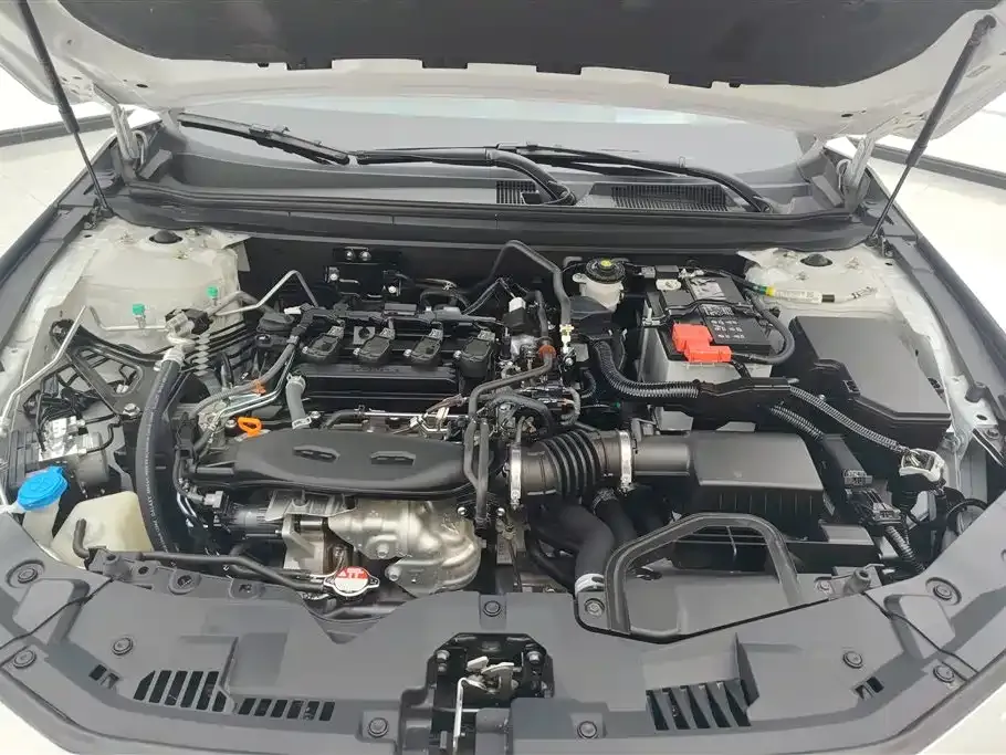 Honda Accord — фото 10