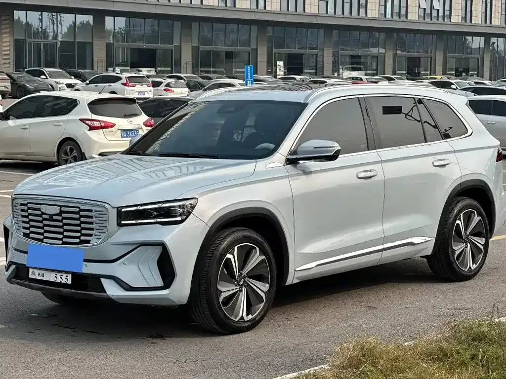 Geely Xingyue L — фото 1