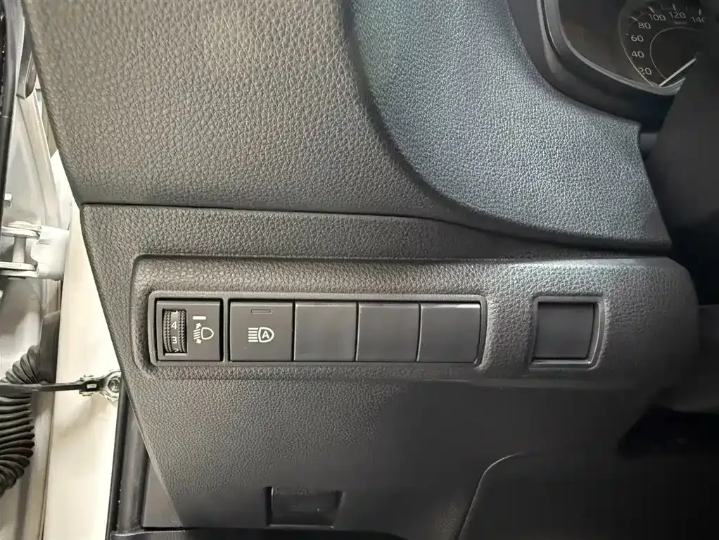 Toyota Corolla 2022 из CN, фото 10