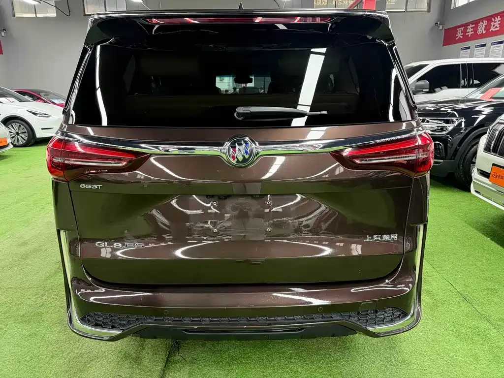 Buick GL8 2021 из CN, фото 3