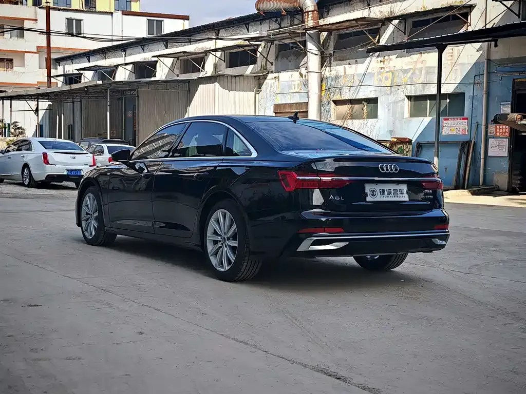 Audi A6L — фото 9