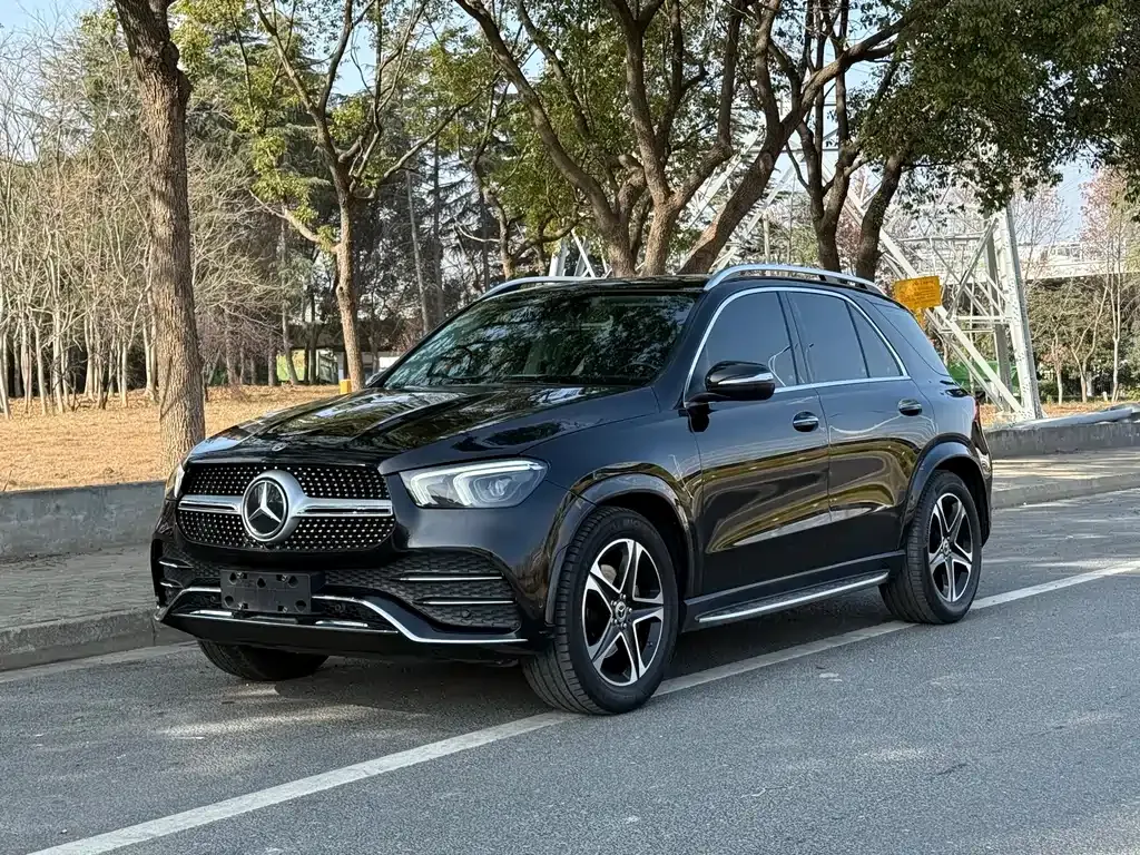 Mercedes-Benz GLE — фото 1