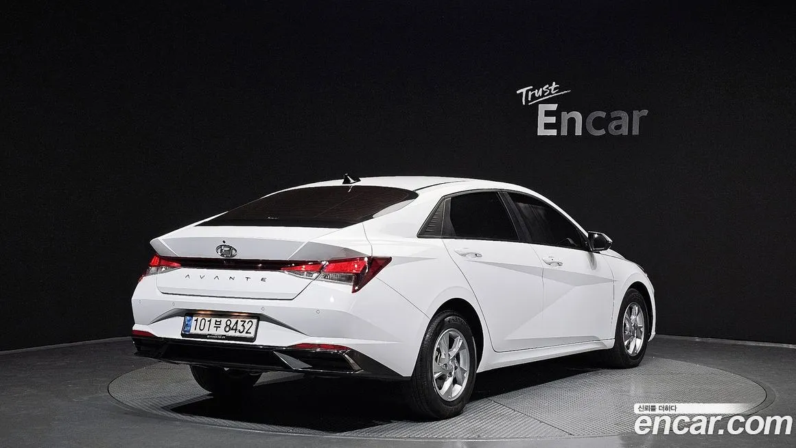 Hyundai AVANTE — фото 3