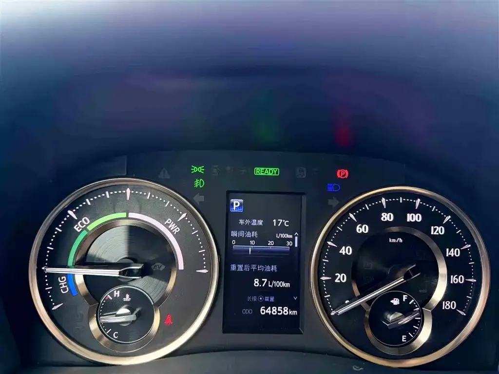 Toyota Vellfire 2023 из CN, фото 4