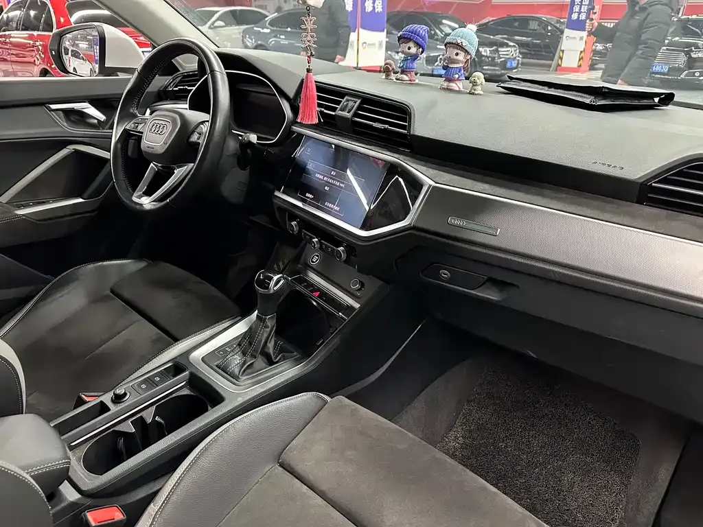 Audi Q3 2021 из CN, фото 10