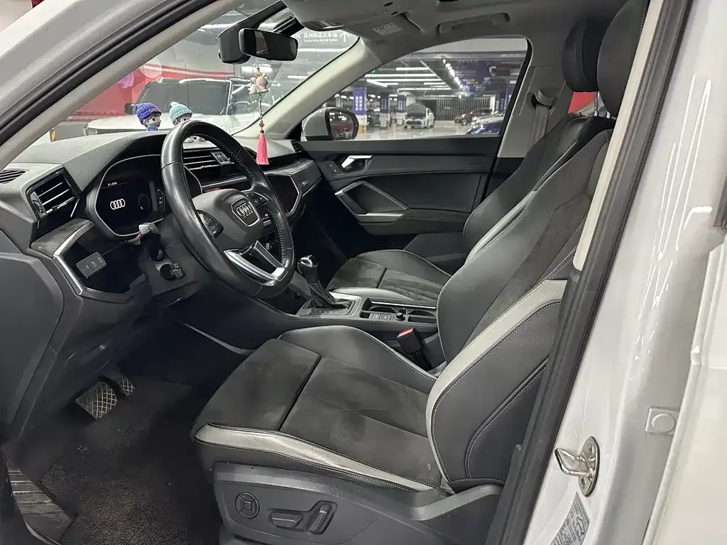 Audi Q3 2021 из CN, фото 7