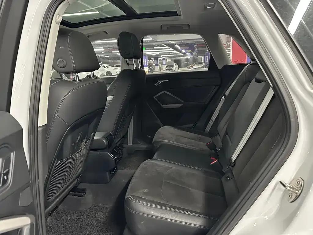 Audi Q3 2021 из CN, фото 8