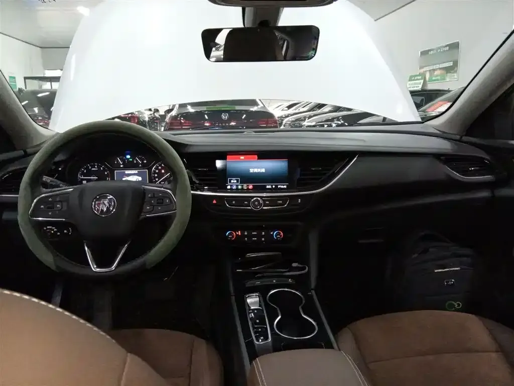 Buick Regal — фото 10