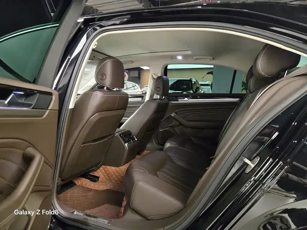 Volkswagen Phideon 2022 из CN, фото 8