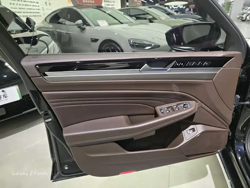 Volkswagen Phideon 2022 из CN, фото 7