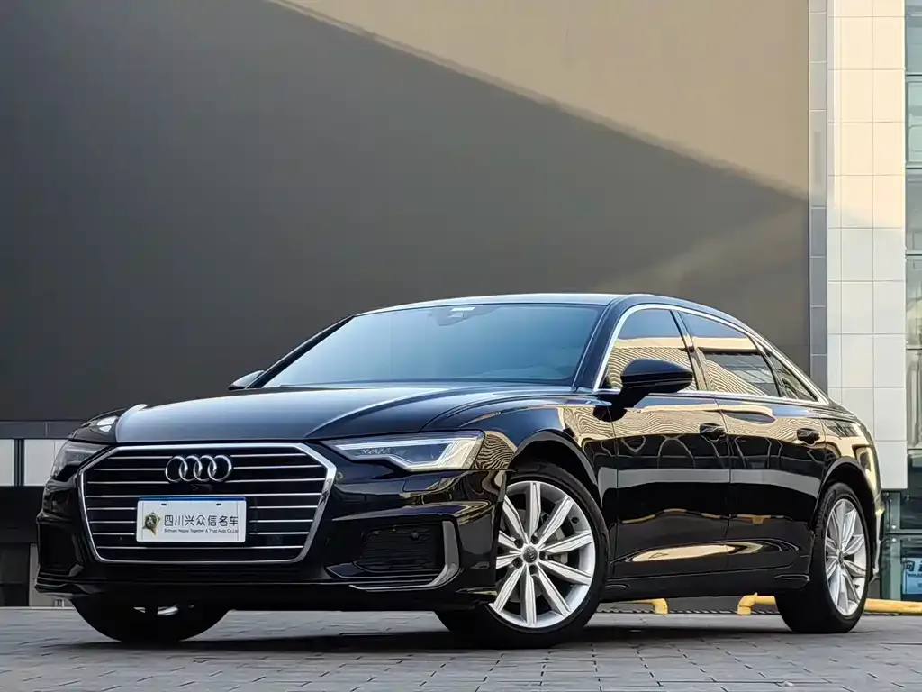 Audi A6L — фото 1
