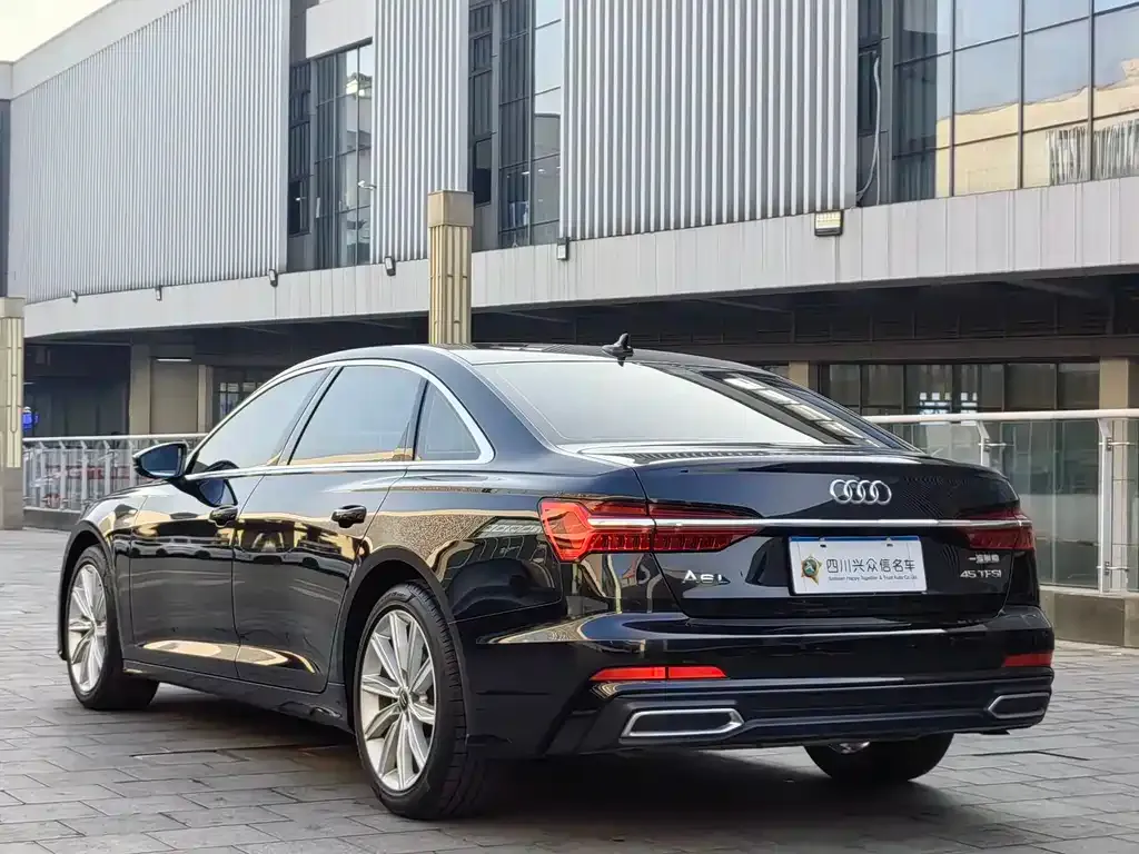 Audi A6L — фото 8