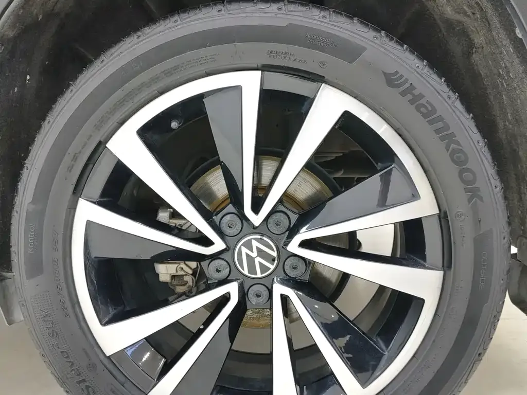 Volkswagen Tharu — фото 5