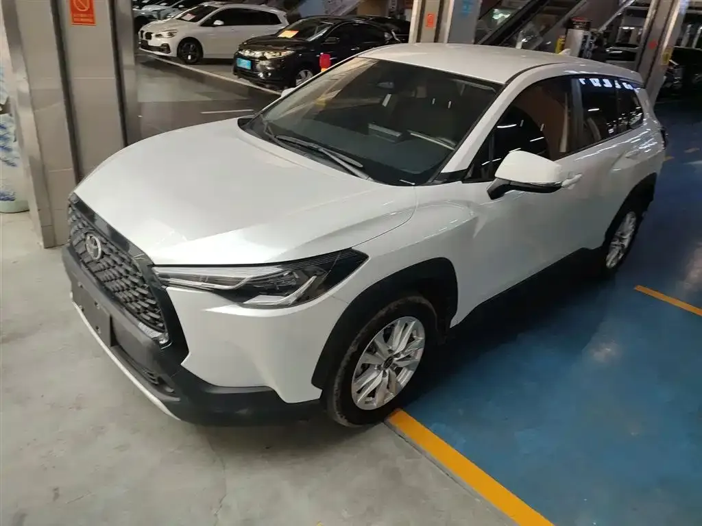 Toyota Corolla Cross 2023 из CN, фото 1