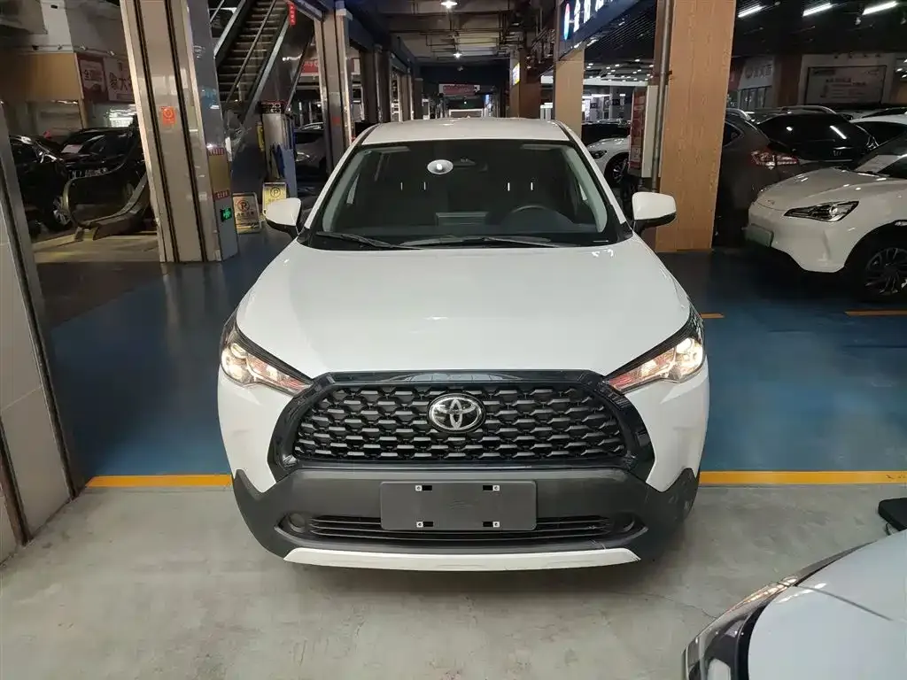 Toyota Corolla Cross 2023 из CN, фото 4