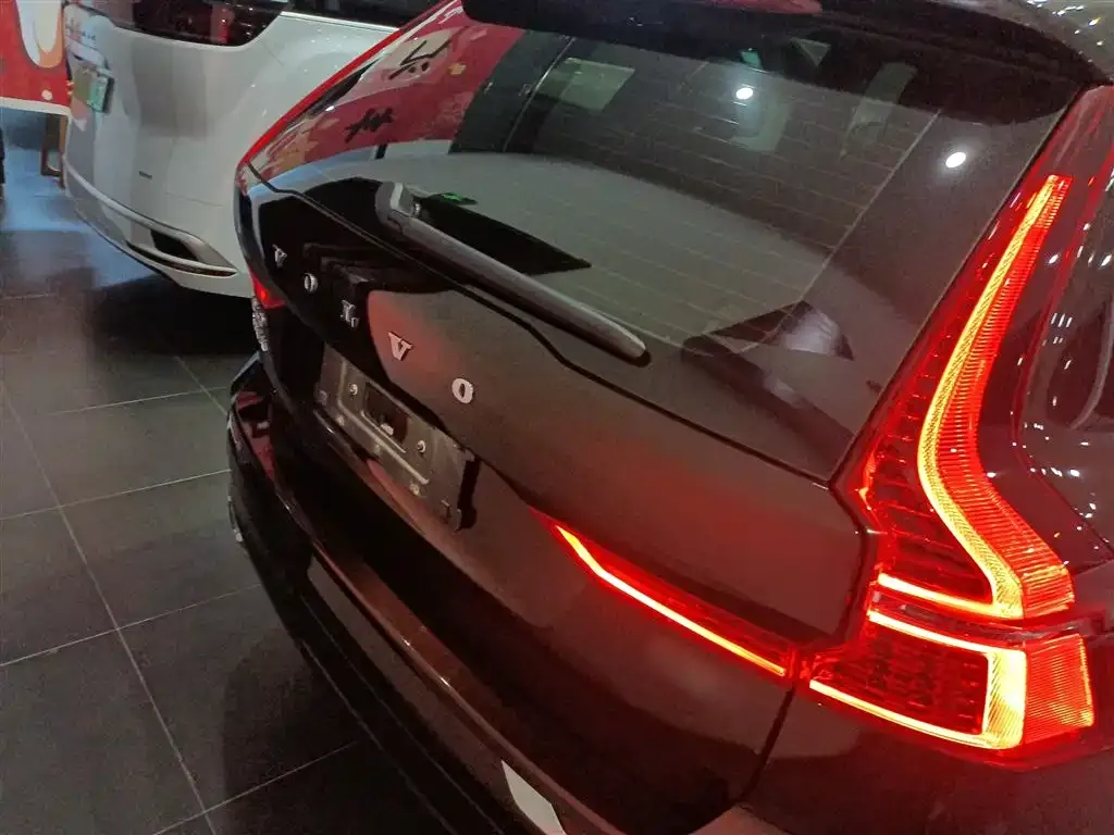 Volvo XC60 2021 из CN, фото 6