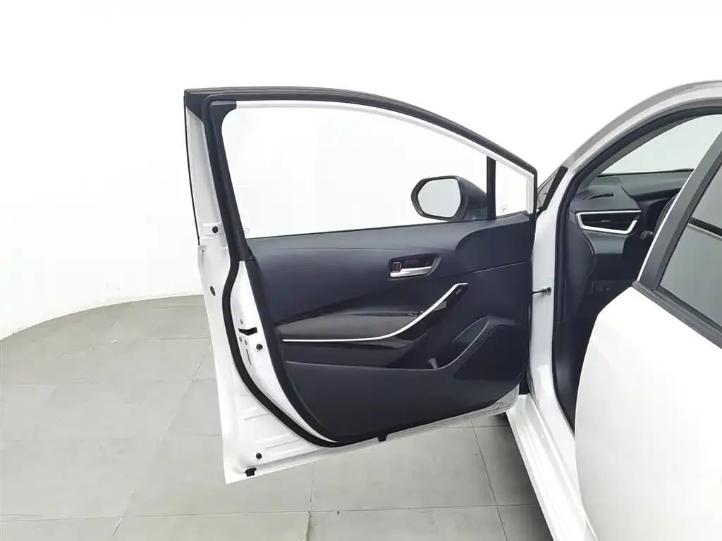 Toyota Corolla 2024 из CN, фото 8