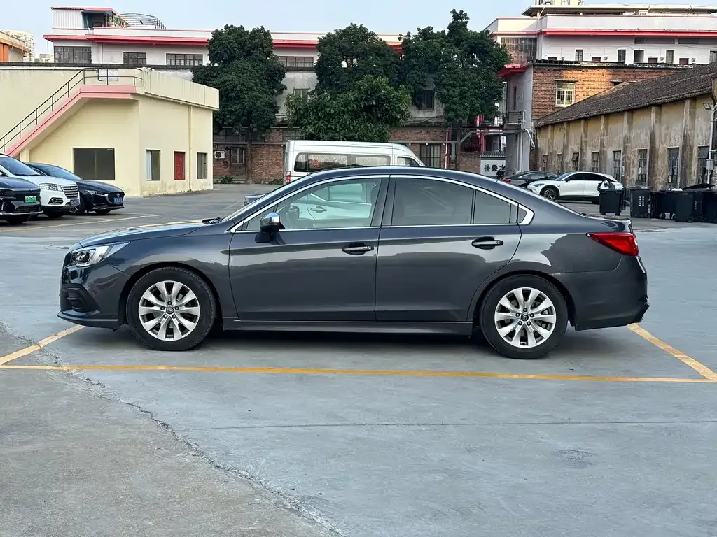 Subaru Legacy 2021 из CN, фото 9